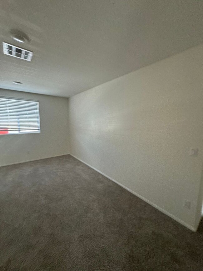 Building Photo - THIS HOME COMES WITH AN ADU -1-bedroom 1-b...