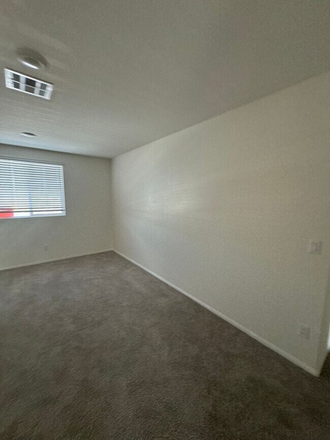 Building Photo - THIS HOME COMES WITH AN ADU
