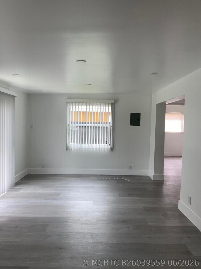 Building Photo - 4005 NW 76th Ave