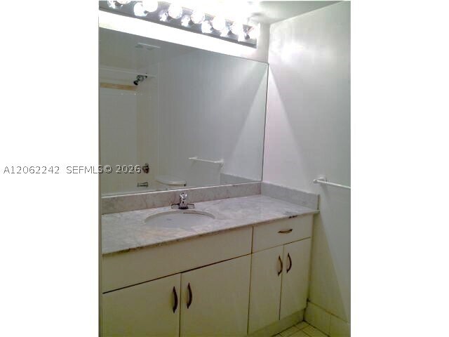 Building Photo - 1200 Brickell Bay Dr