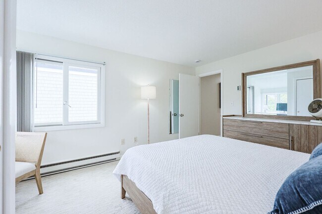 Building Photo - New for 2025! Newly Renovated Winter Rental at the Thorwald Condos