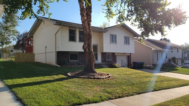 Building Photo - Josephine (Millard Highlands South)