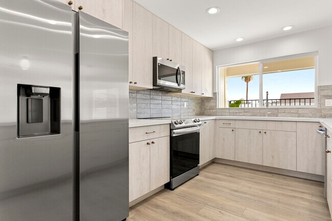 Building Photo - 6021 E Acoma Dr