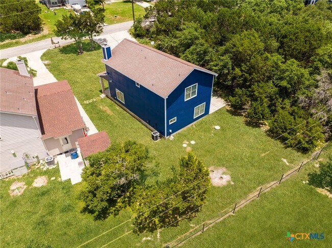 Building Photo - 1526 Bonnyview Dr