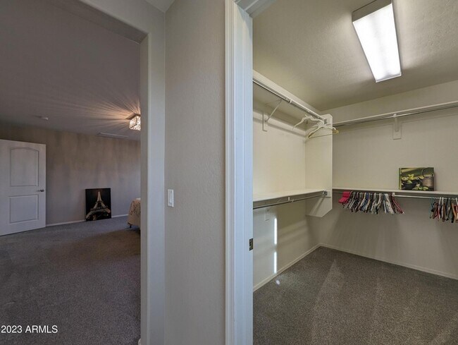 Building Photo - 1253 N 166th Ave