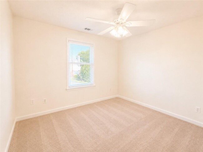 Building Photo - 414 Darter Dr NW