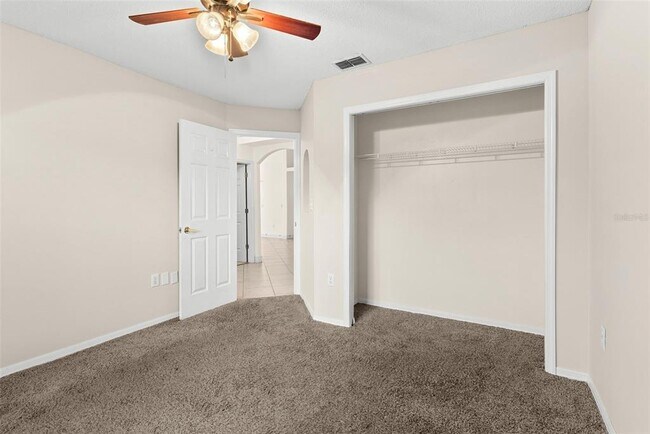 Building Photo - 212 Bent Oak Loop