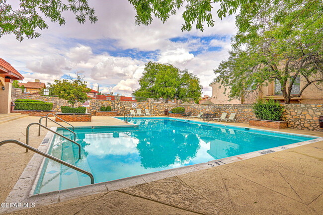 Building Photo - 1742 Pico Alto Dr