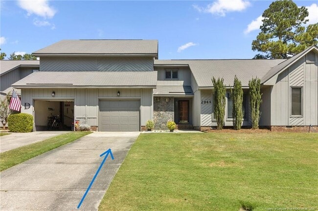 Building Photo - 2944 Wedgeview Dr