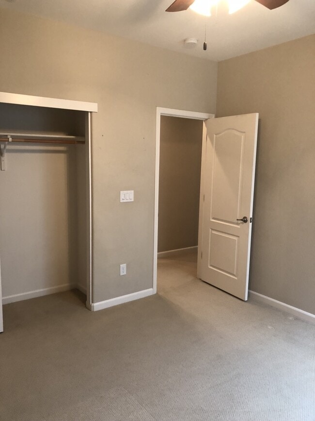 Building Photo - 5 bedroom Whitney Ranch Beauty! Walking di...