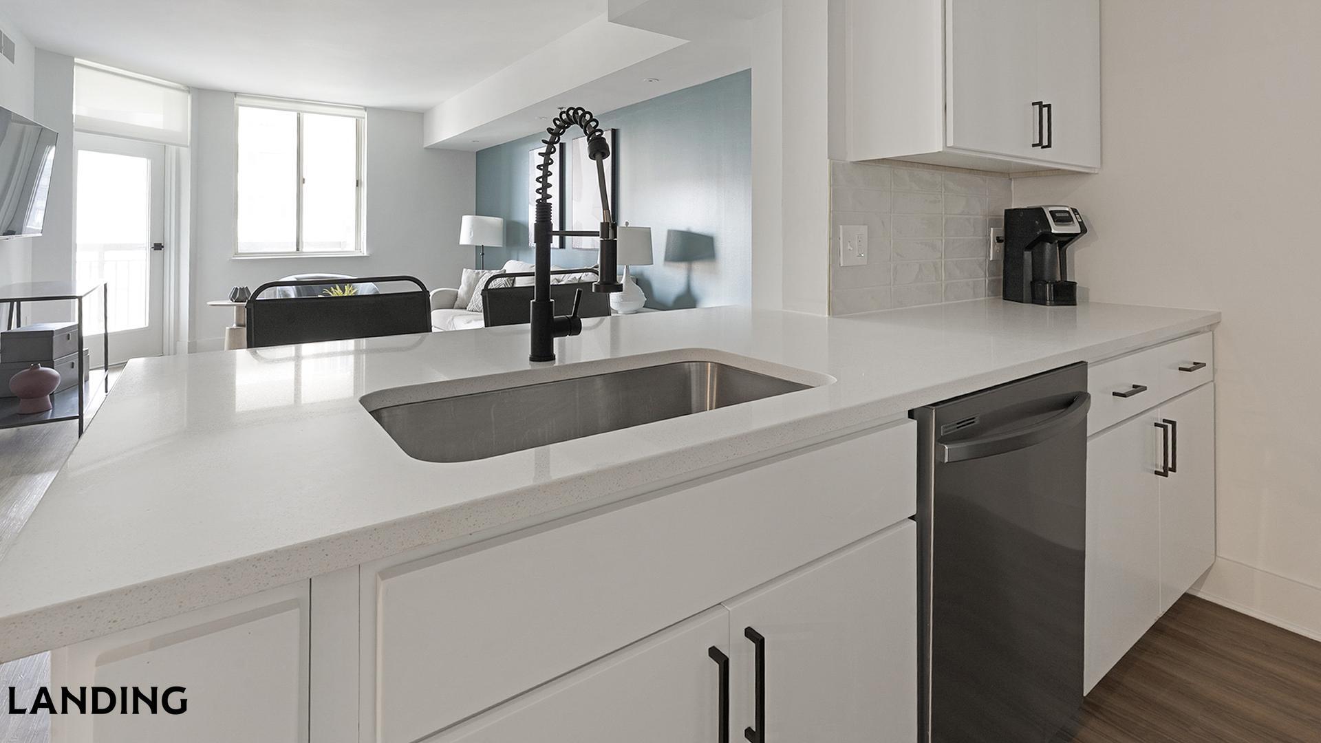 Building Photo - 1221 S Eads St