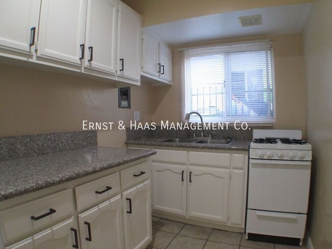 Building Photo - Wonderful 1 Bedroom Apartment with Most Ut...