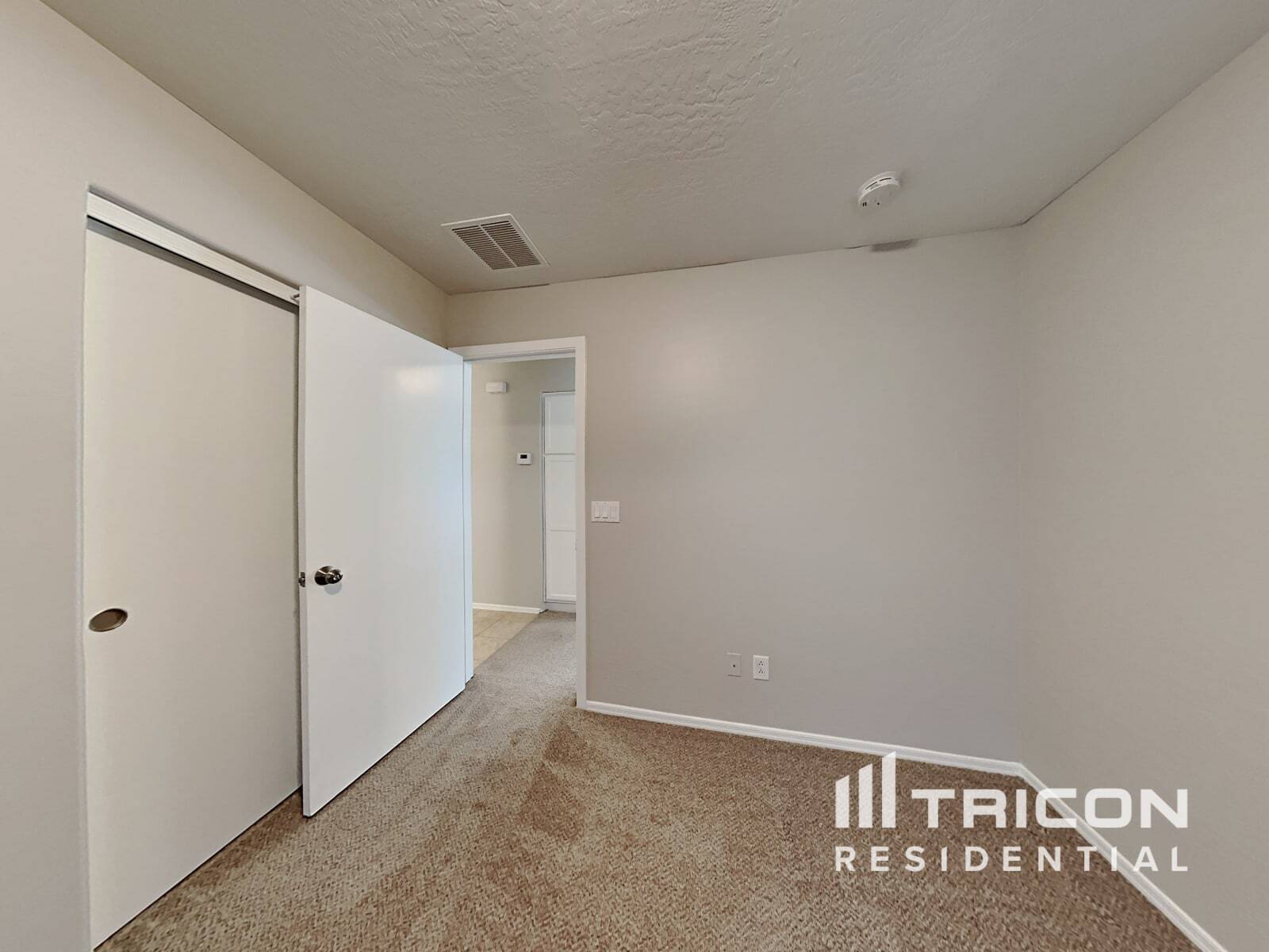 Building Photo - 25726 W St Kateri Dr