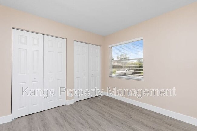 Building Photo - 11419 NW 35th St