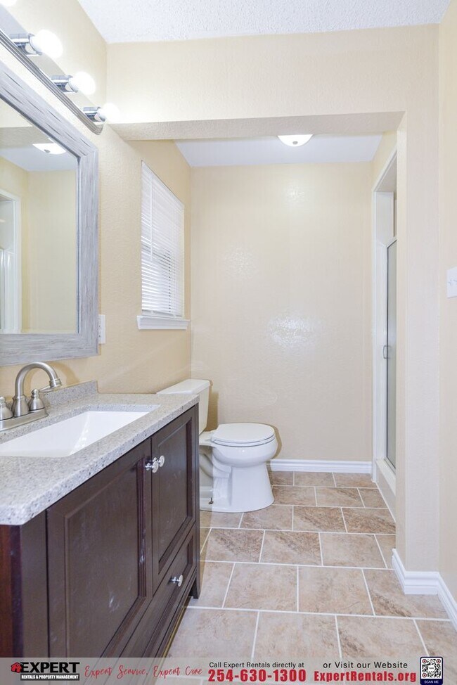 Building Photo - 1604 Edgefield St