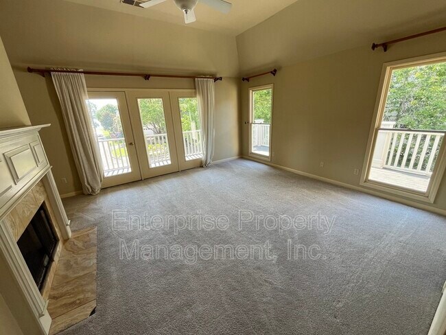 Building Photo - 958 Harbor View Dr