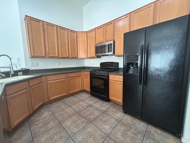 Building Photo - 3861 E Redfield Ct
