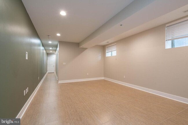 Building Photo - 908 N 16th St