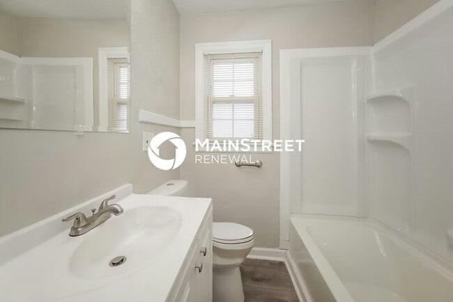 Building Photo - 3 Bedroom Pet-Friendly Home in Indianapoli...