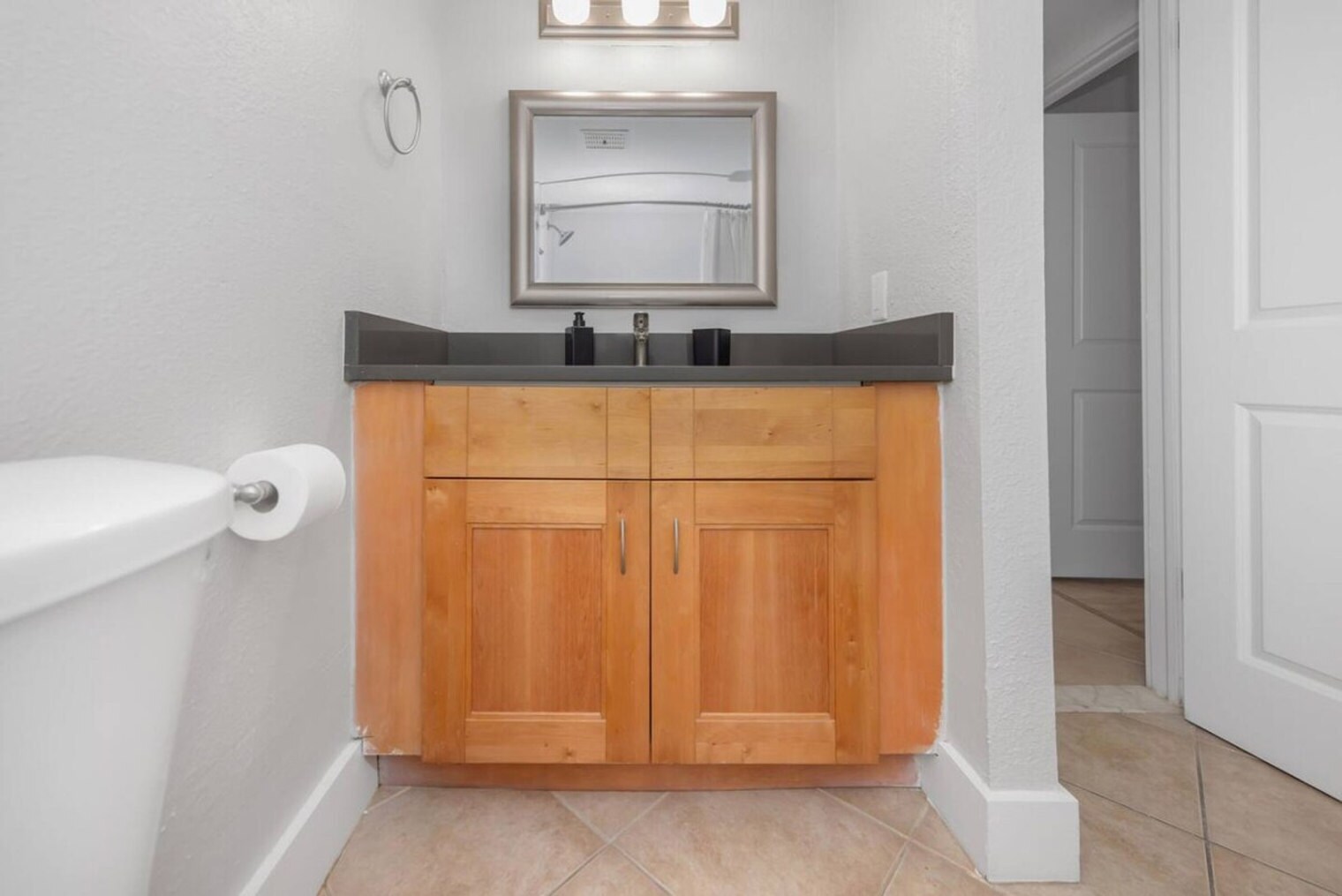 Building Photo - 4312 W Roland St