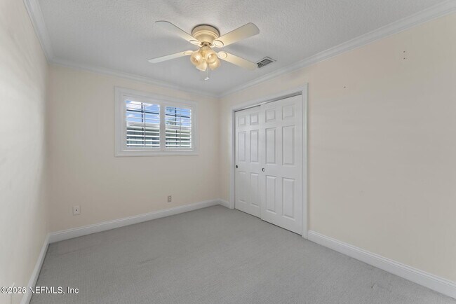 Building Photo - 618 8th Ave N