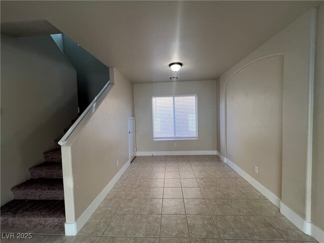 Building Photo - 561 Poplar Leaf St