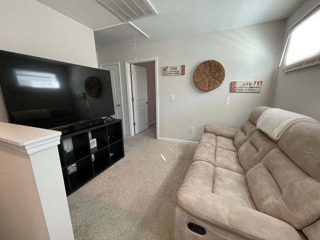 Building Photo - Highland Park - Easley - Furnished or Unfu...