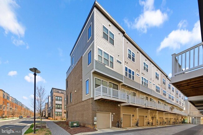 Building Photo - 16154 Bowery St