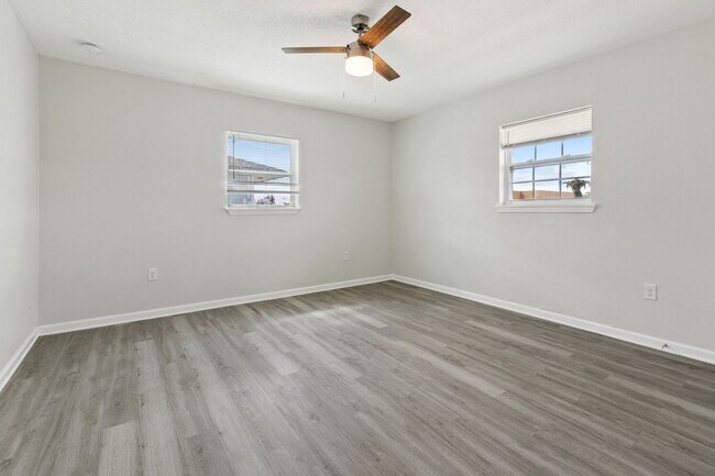 Building Photo - 1116 Tallow Tree Ln