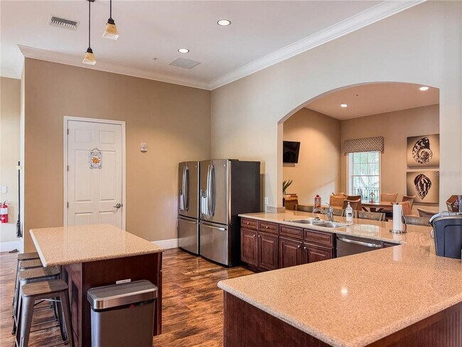 Building Photo - 5518 Thomas Square Dr