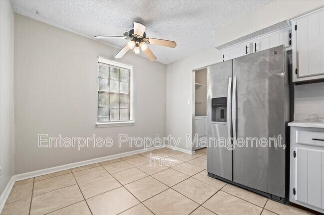 Building Photo - 7103 Tagen Dr