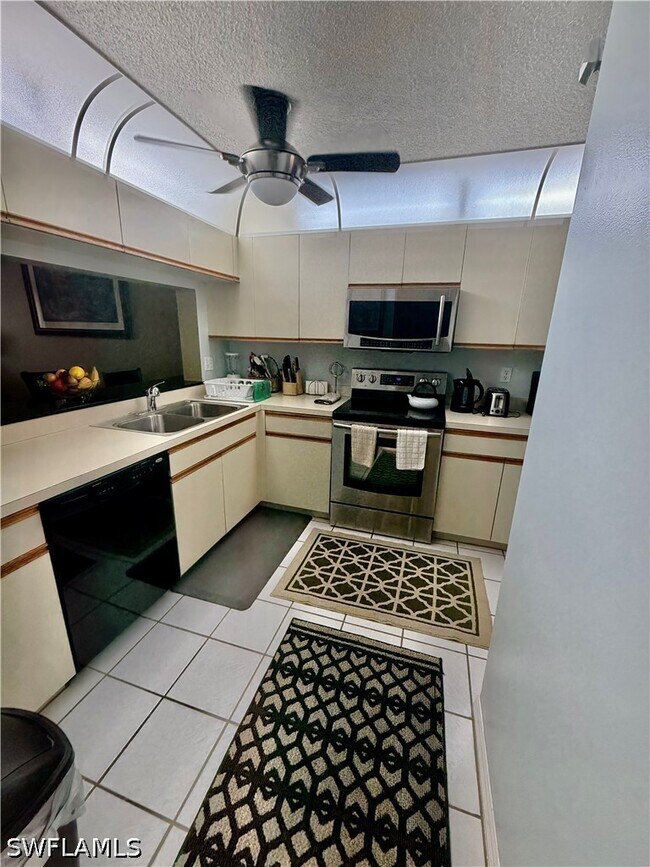 Building Photo - 1290 Yesica Ann Cir