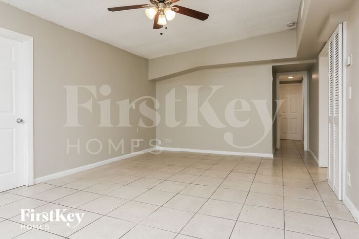 Building Photo - 1531 NW 11th Ct