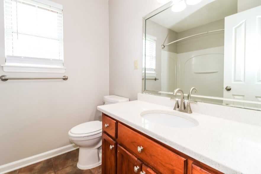 Building Photo - 6284 Manchester St