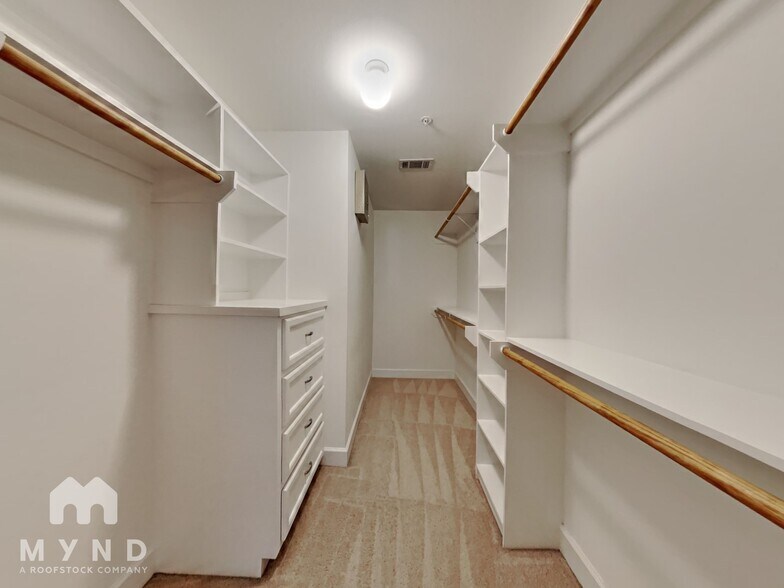 Building Photo - 8705 Bryam St