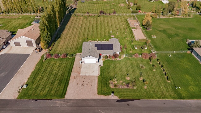 Primary Photo - 416 W 260 N