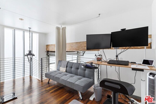 Building Photo - 24 Westminster Ave