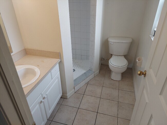 Building Photo - 1000 13th Ave S