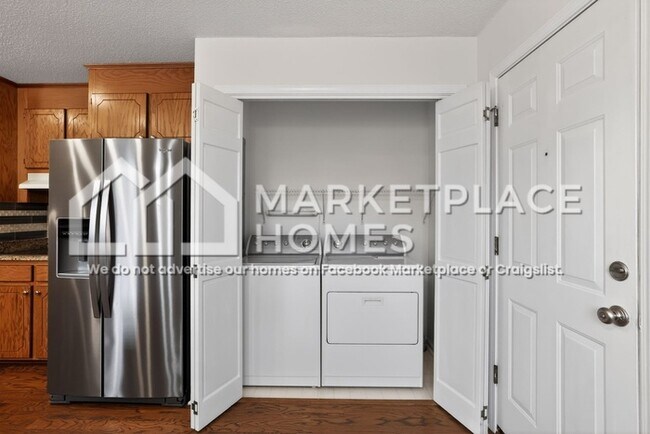 Building Photo - 1119 Roper Mountain Rd