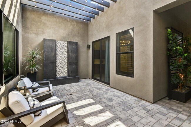 Building Photo - 13018 E Juan Tabo Rd