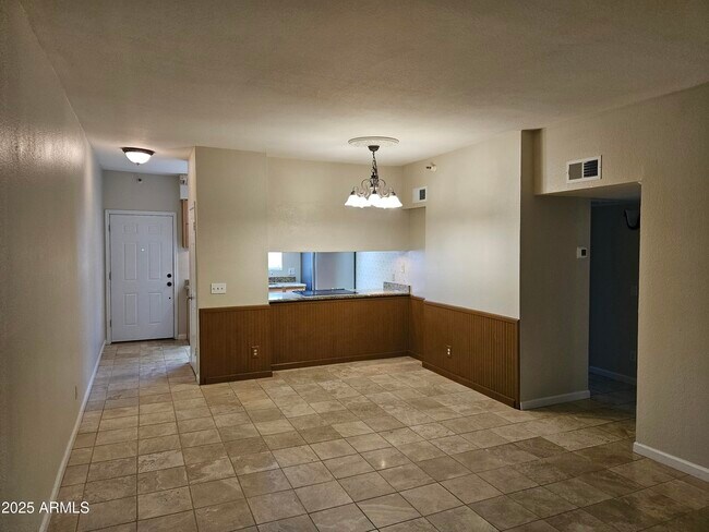 Building Photo - 8020 E Thomas Rd