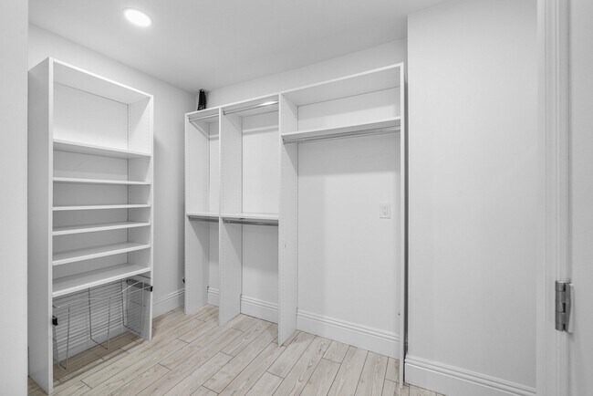 Building Photo - 1128 SW 7th St