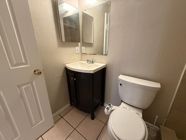 Building Photo - 4705 Almond Willow Dr