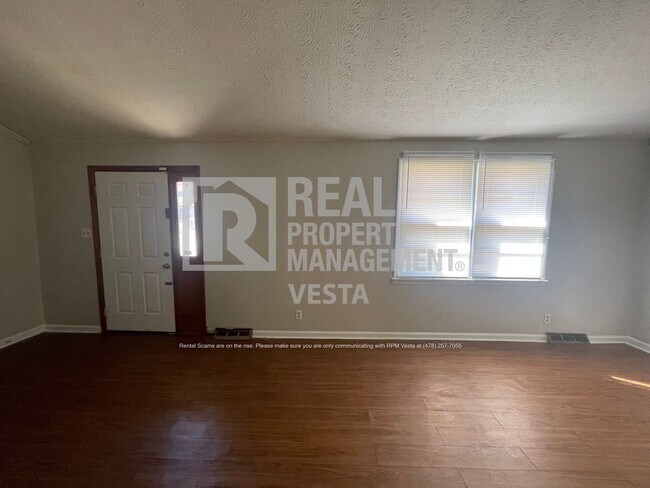 Building Photo - 1550 N Atwood Dr