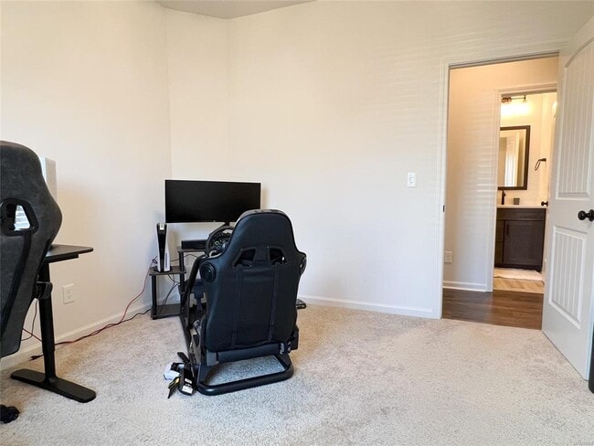 Building Photo - 901 Hedgefield Way