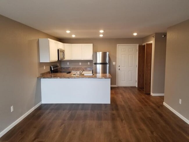 Building Photo - 1 bedroom in Willmar MN 56201