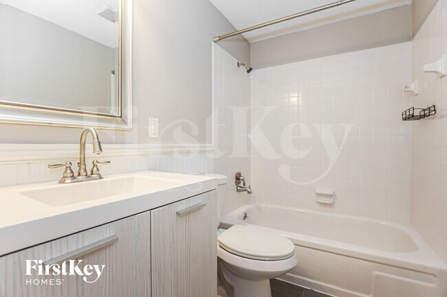 Building Photo - 4207 Edinburgh Dr