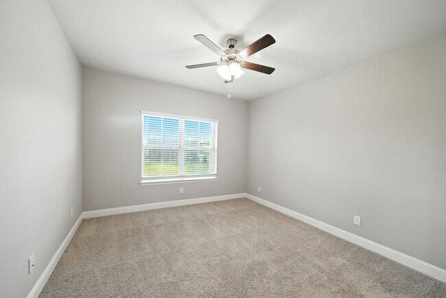 Building Photo - 32943 Turning Springs Dr