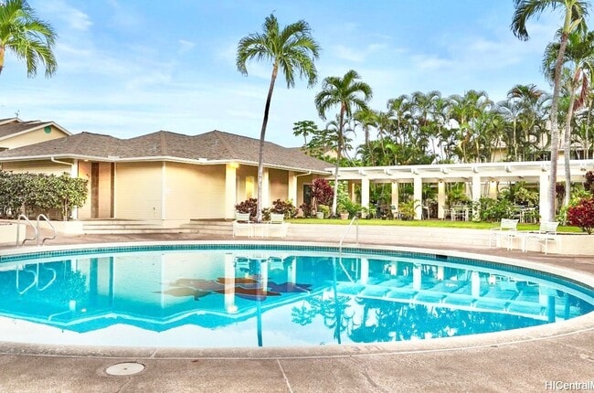 Building Photo - 2 bedroom 2 bath in the Arbors at Ewa Gentry. With 2 car garage!