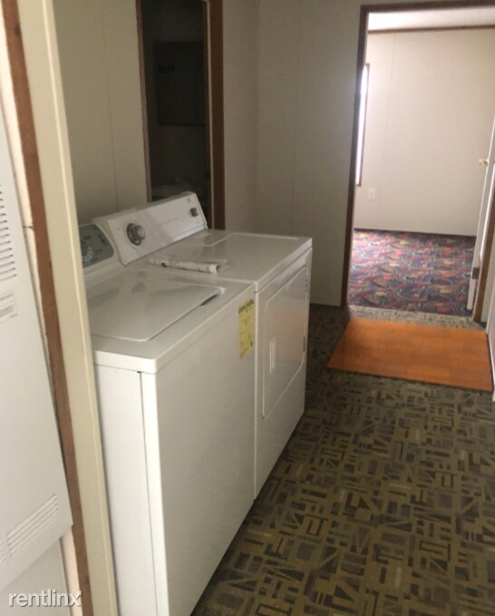 Building Photo - 3 br, 1 bath Mobile Home - 2036 W Orwin Pl
